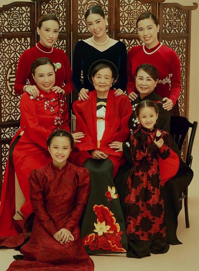 Con gái hà kiều anh hoá ra là con vua cháu chúa chẳng trách xinh đẹp - 5