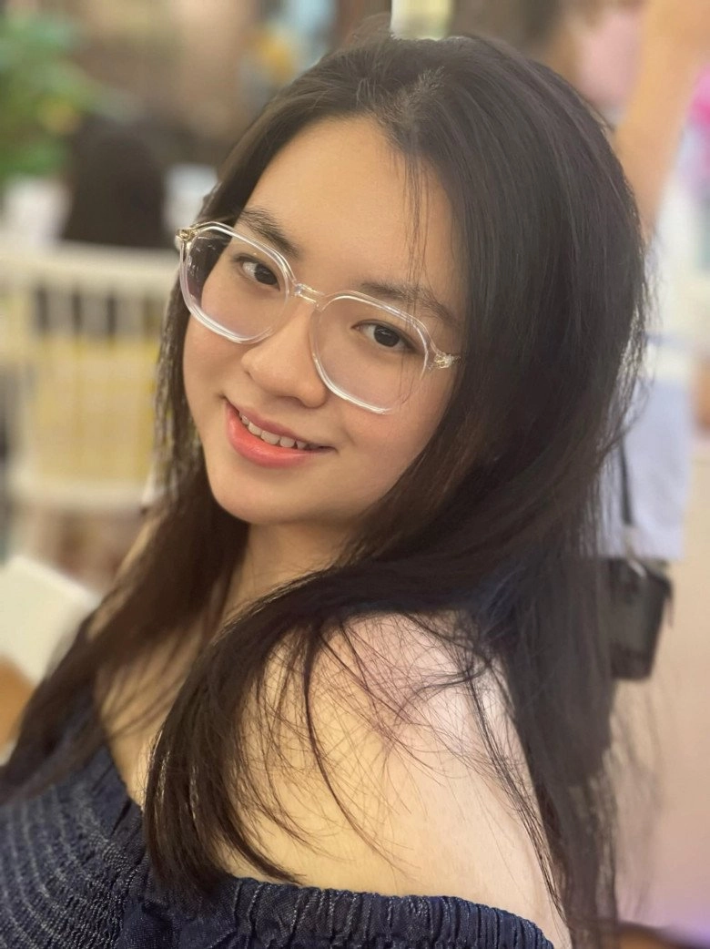 Con gái hiền thục 20 tuổi cao 1m7 xinh quyến rũ bố là giám đốc giàu có - 4