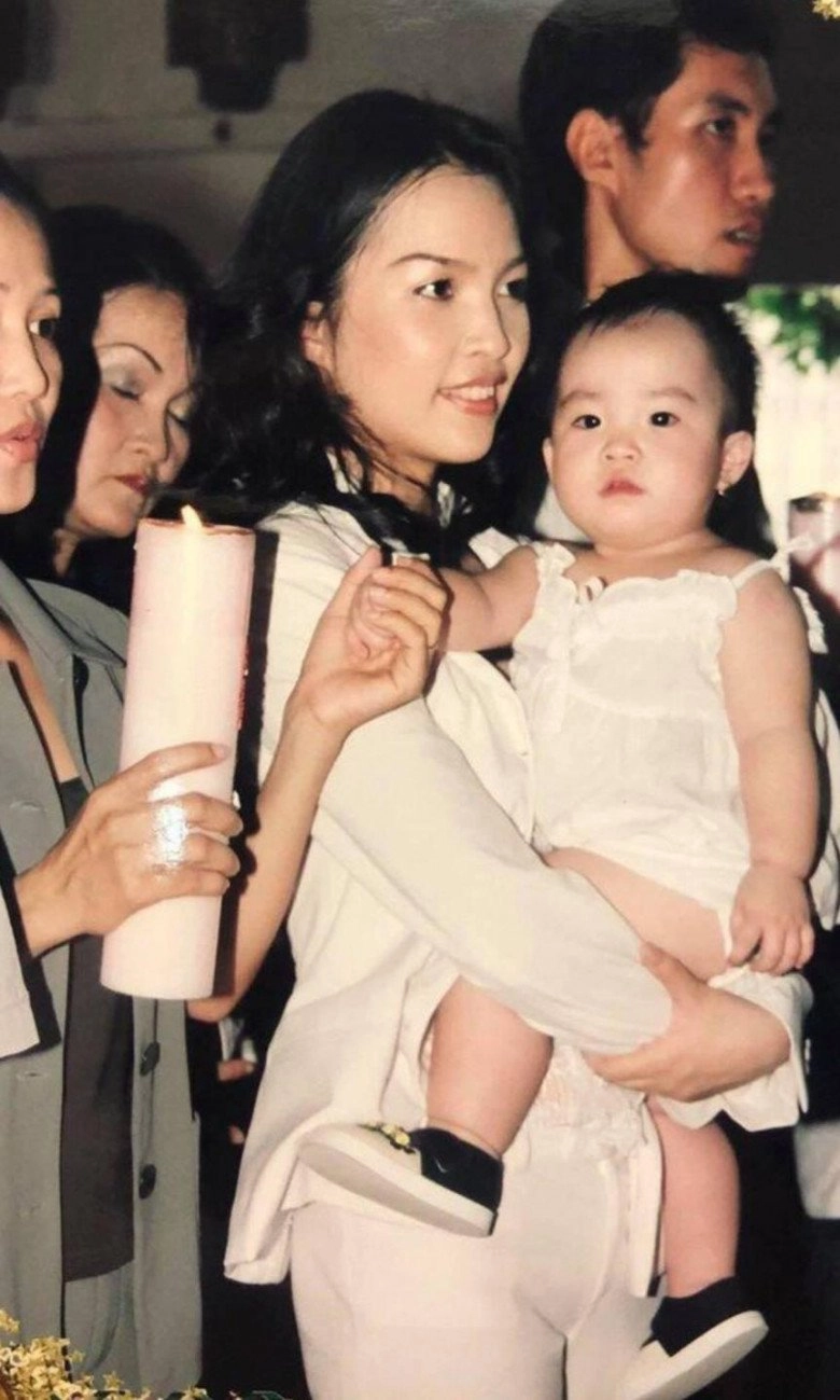 Con gái hiền thục 20 tuổi cao 1m7 xinh quyến rũ bố là giám đốc giàu có - 8