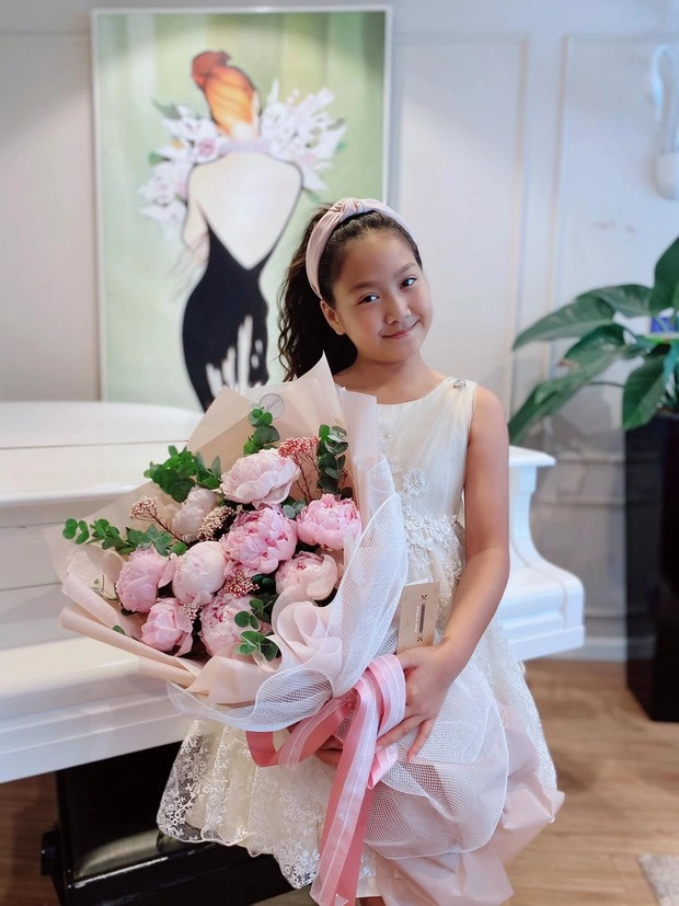 Con gái hotgirl nhí bố ơi mình đi đâu thế lớn phổng mạnh trường bị trêu sắp làm bố vợ - 3