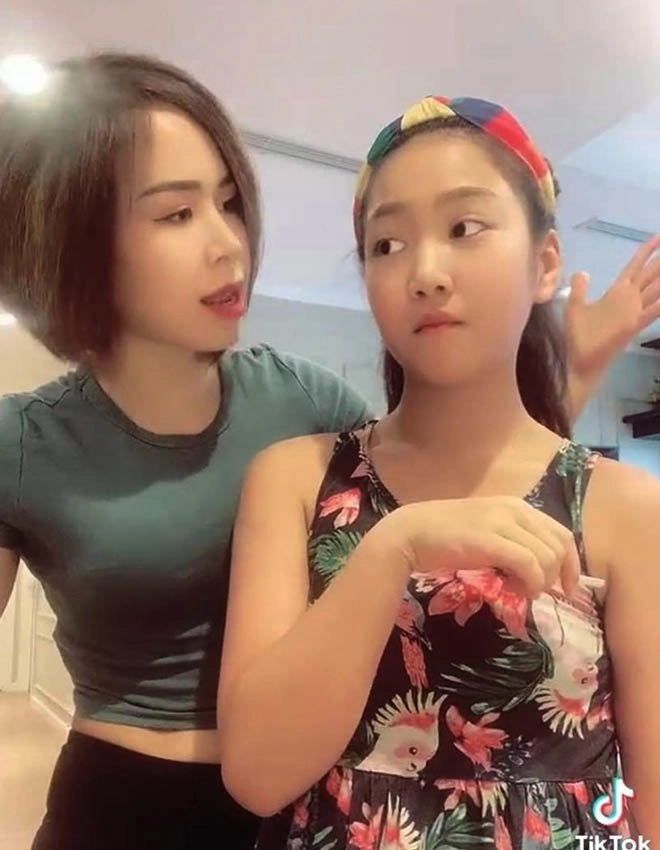 Con gái hotgirl nhí bố ơi mình đi đâu thế lớn phổng mạnh trường bị trêu sắp làm bố vợ - 5
