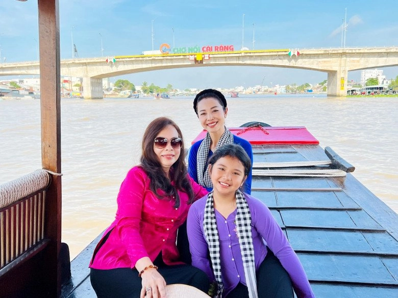 Con gái jennifer phạm mặc áo bà ba hóa cô ba cần thơ ra dáng tiểu thư miền tây sang chảnh - 4