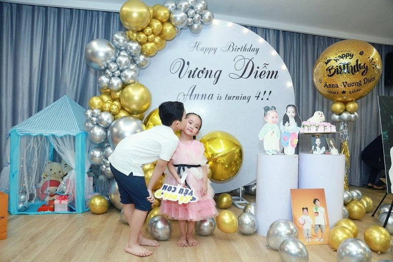 Con gái khánh thi tròn 4 tuổi xinh như công chúa nhìn hình là biết mợ chảnh được cả nhà cưng - 6