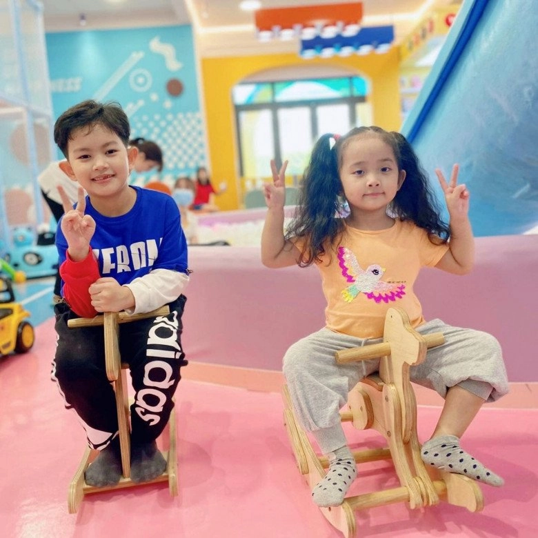 Con gái khánh thi tròn 4 tuổi xinh như công chúa nhìn hình là biết mợ chảnh được cả nhà cưng - 12