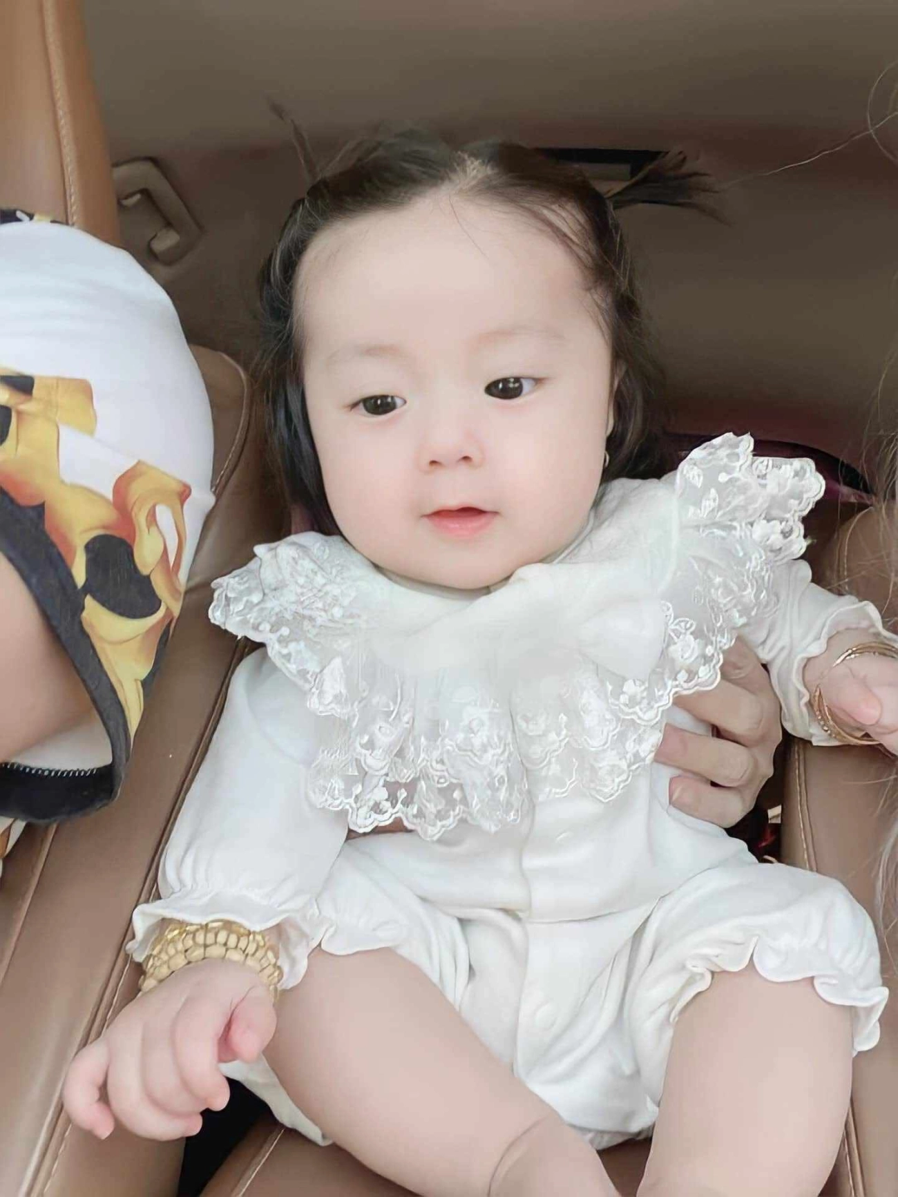 Con gái lai ấn của võ hạ trâm bị soi có điểm khác biệt với 100 nhóc tỳ sao việt - 9