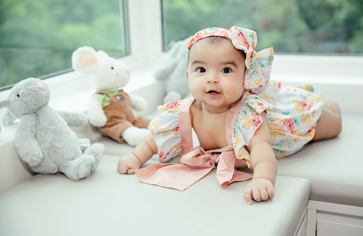 Con gái lai ấn giống y bố võ hạ trâm ghen tỵ khi bé được quan tâm hơn mẹ - 7