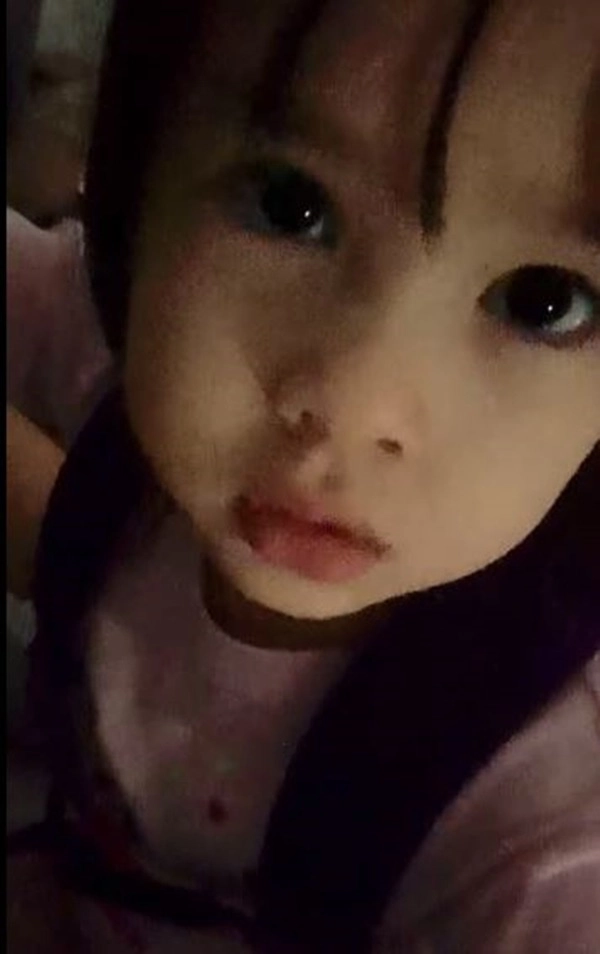 Con gái lan phương bí mật mở điện thoại của mẹ làm điều khiến cô muốn ngất khi xem lại - 1