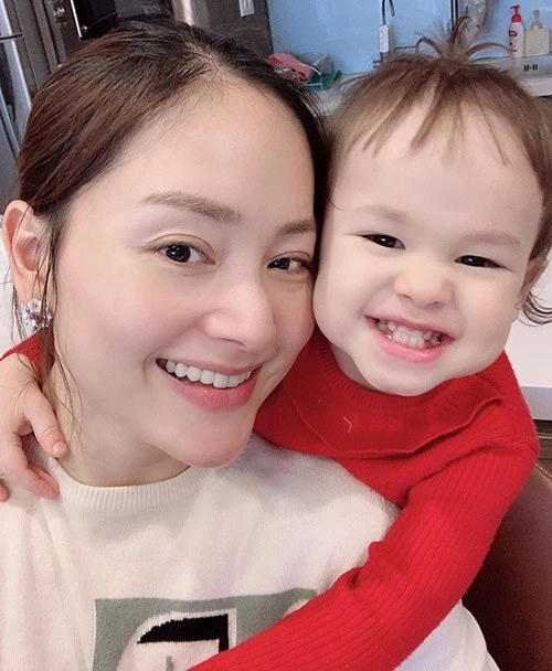 Con gái lan phương bí mật mở điện thoại của mẹ làm điều khiến cô muốn ngất khi xem lại - 9