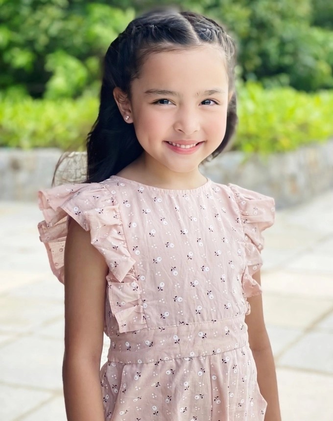 Con gái mỹ nhân đẹp nhất philippines diện đồ đôi nhảy nhạc blackpink mẹ đẹp như tiên cũng lu mờ - 10