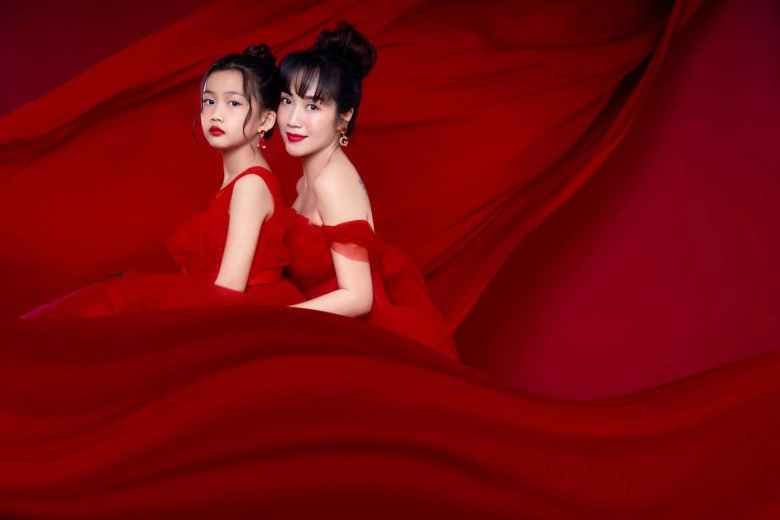 Con gái ốc thanh vân 9 tuổi xinh đẹp hệt mẹ thần thái sang chảnh như mẫu nhí - 4
