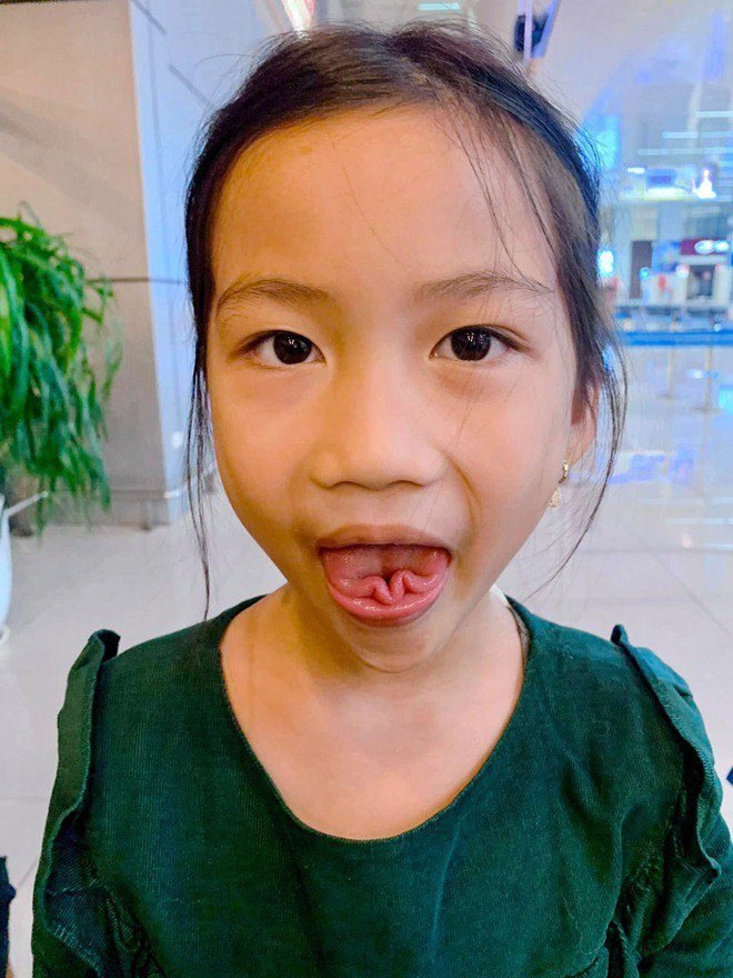 Con gái ốc thanh vân hồng đăng sở hữu chiếc lưỡi 1 người trên thế giới làm được - 5