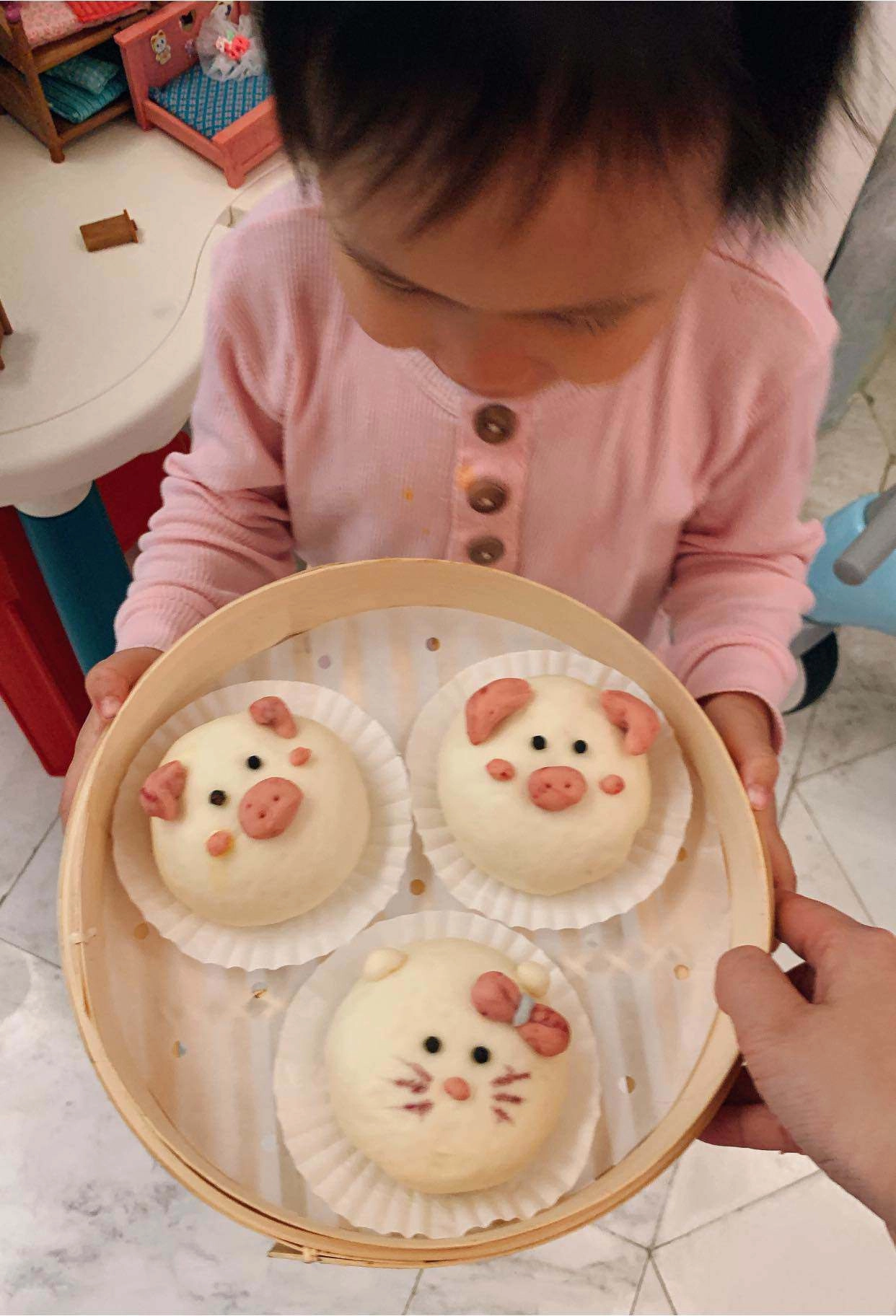 Con gái phan như thảo ăn toàn món ngon vật lạ vẫn gầy 5 tuổi lần đầu biết đói - 11