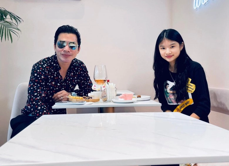 Con gái trần bảo sơn nổi bật khi chụp cùng bố mặt xinh chân dài hệt mẹ - 6