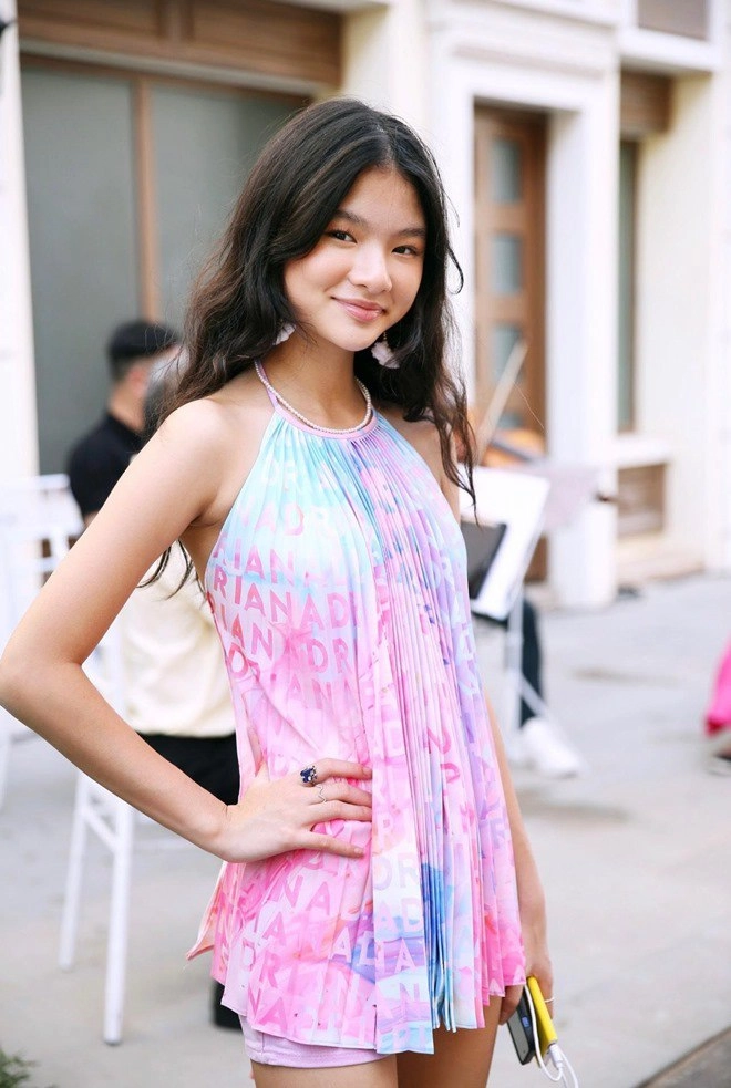 Con gái trương ngọc ánh để mặt mộc đẹp thế này bảo sao thường được khuyên đi thi hoa hậu - 6