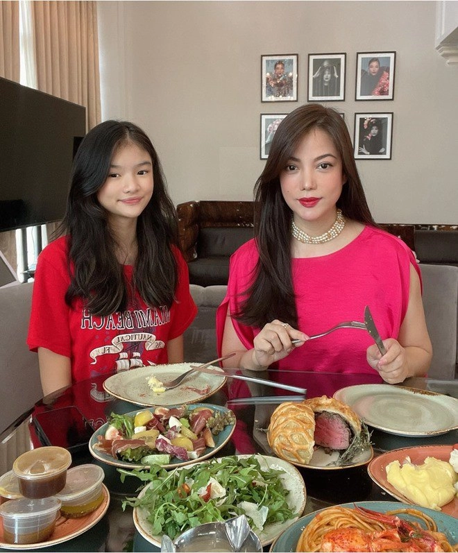 Con gái trương ngọc ánh để mặt mộc đẹp thế này bảo sao thường được khuyên đi thi hoa hậu - 7