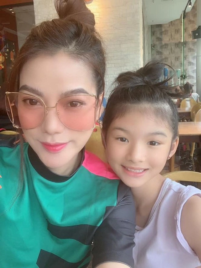 Con gái trương ngọc ánh để mặt mộc đẹp thế này bảo sao thường được khuyên đi thi hoa hậu - 12