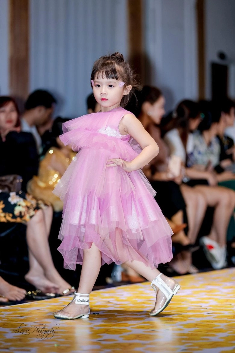 con gái trương thế vinh là á quân the face kid 2019 được trấn thành khen thông minh - 15