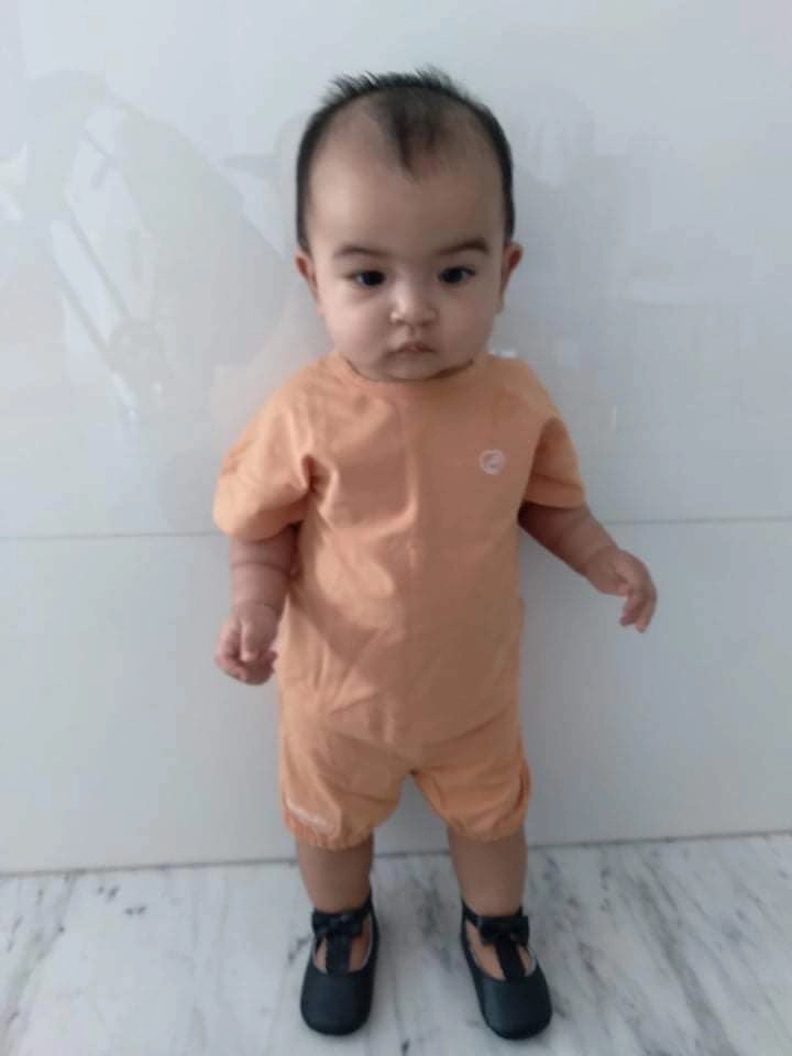 Con gái võ hạ trâm mặc quần áonhìn giống bố ấn độ đổi sang váy là khác hẳn - 2
