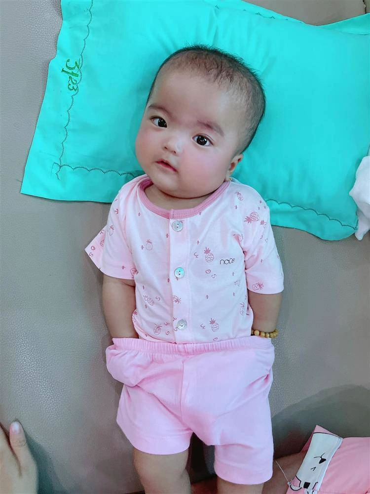 Con gái võ hạ trâm mạc văn khoa cùngsở hữu gương mặtnghiêm nghị nhưng yêu nhất nhì vbiz - 13