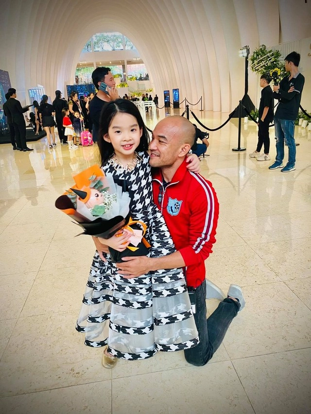Con gái xuân lan lớn phổng phao nhưthiếu nữ nói không lấy chồng nếu bố dượng làm điều này - 9