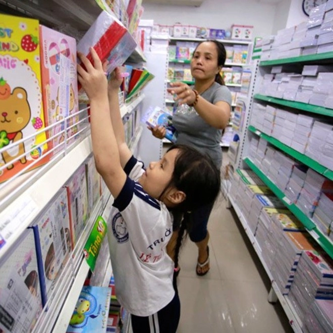 Con hái nho trong siêu thị ăn bị phát hiện mẹ nói một câu nhân viên vội xin lỗi - 7