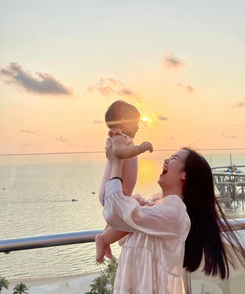 Con lai ấn của võ hạ trâm bày bộ mặt khó ở với mẹ nhưng ai cũng khen đáng yêu - 6