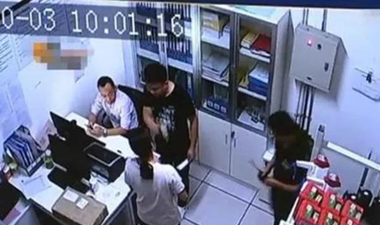 Con mở nắp chai uống nước trong siêu thị nhân viên bắt đền gấp 10 lần vì 1 lý do - 4