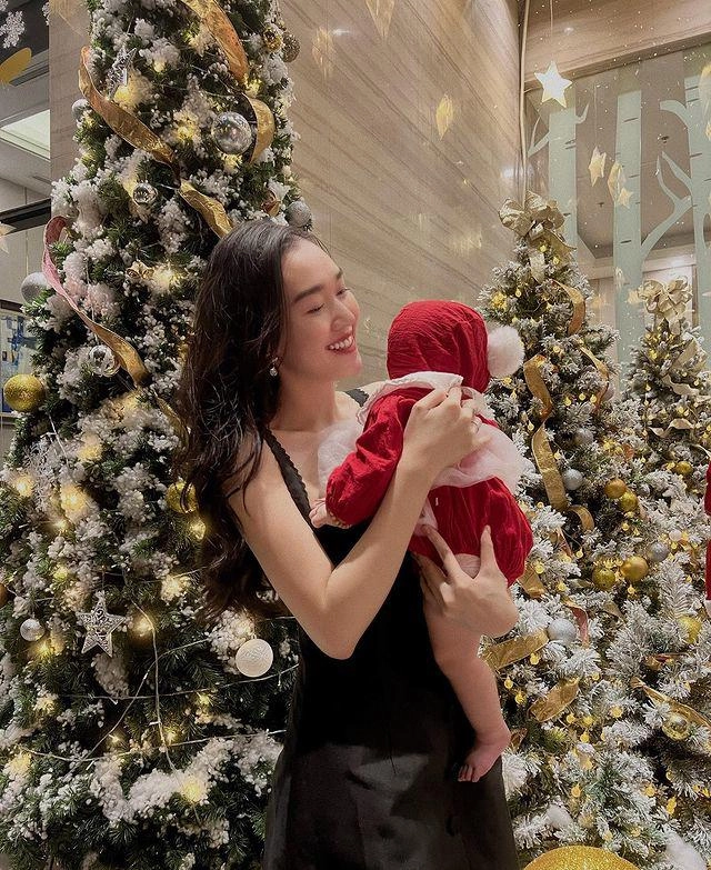 Con mới được vài tháng á hậu tường san khoe sắc vóc mòn con mắt - 11
