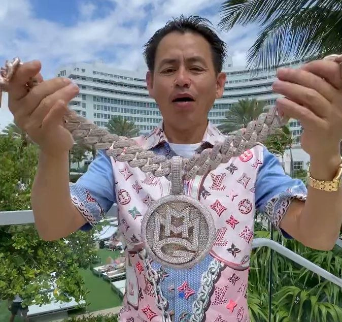 Con sinh đôi hồ ngọc hà được cả triệu phú mỹ ông hoàng kim cương hâm mộ vì đáng yêu - 7