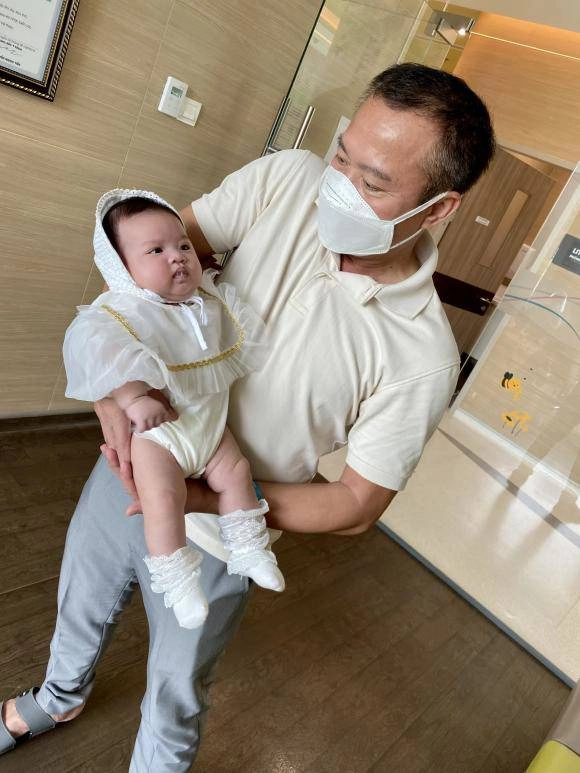 Con thứ 3 của vy oanh 2 tháng to như 6 tháng càng lớn càng giống một nam đại gia - 5