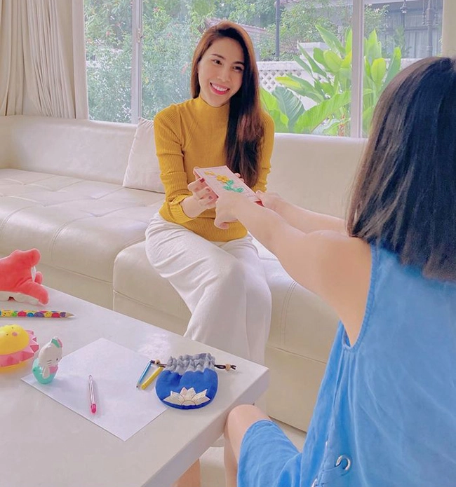 Con thủy tiên mạc văn khoa bị chê xấu con quyền linh xin bố ngừng đăng hình - 6