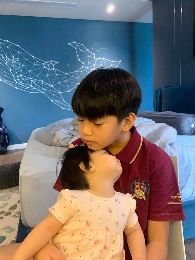 Con trai cường đôla 12 tuổi lớn phổng phao thừa hưởng gen cao của hồ ngọc hà - 9