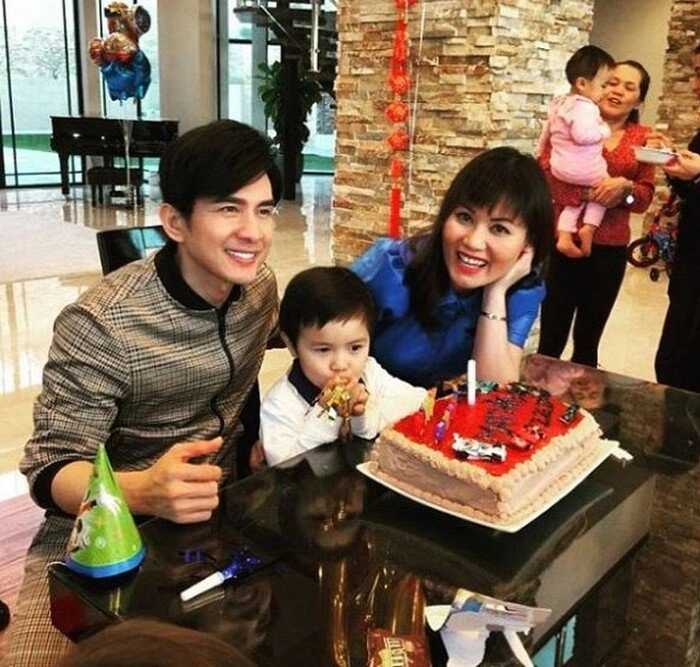 Con trai đan trường từng khóc đòi xách vali về việt nam tìm bố do nhớ bố - 2