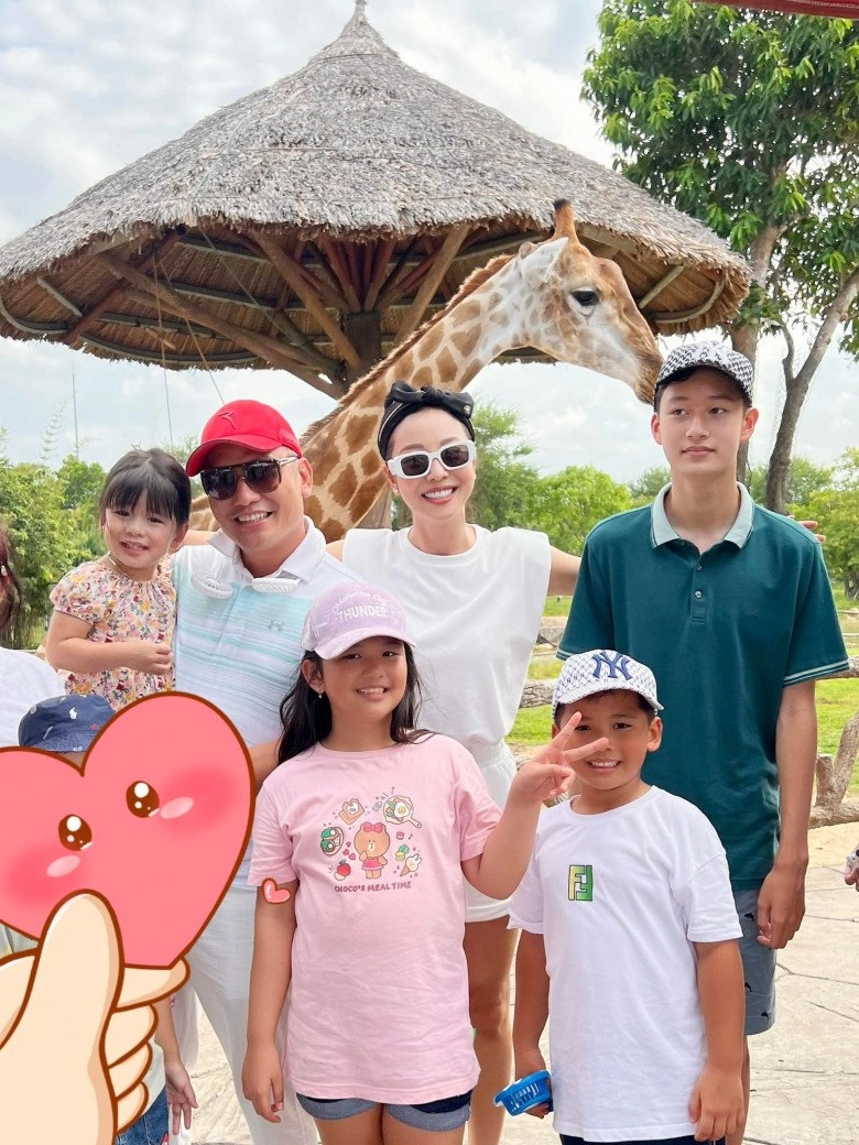 Con trai jennifer phạm quang dũng tình cảm với bố dượng đức hải được khen sao giống nhau thế - 1