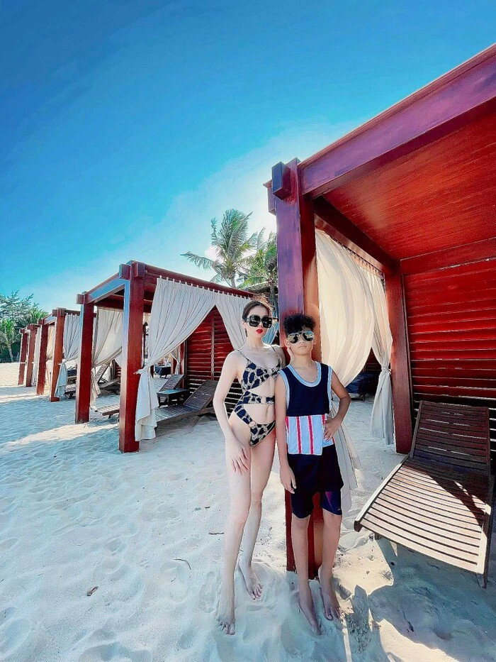 Con trai khoe ảnh chụp cùng bố đại gia đức huy lệ quyên thả tim nói câu nghe rụng tim - 6