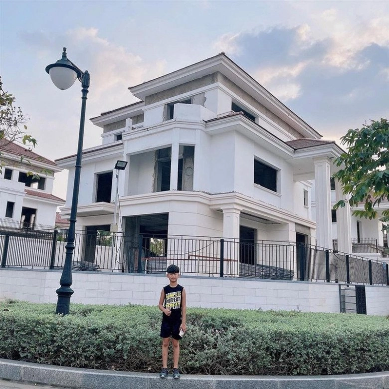 Con trai lệ quyên đại gia đức huy ngày càng đẹp trai đàm vĩnh hưng khen ngợi hết lời - 6