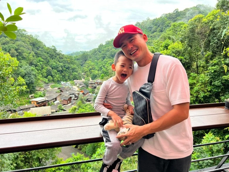 Con trai lương thế thành thúy diễm được bố mẹ cho ra nước ngoài nghỉ hè hưởng cuộc sống sang - 1