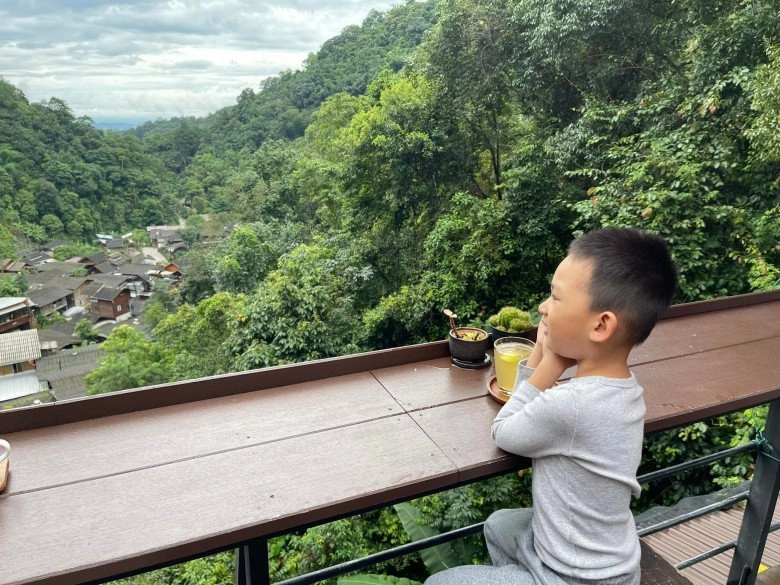 Con trai lương thế thành thúy diễm được bố mẹ cho ra nước ngoài nghỉ hè hưởng cuộc sống sang - 7
