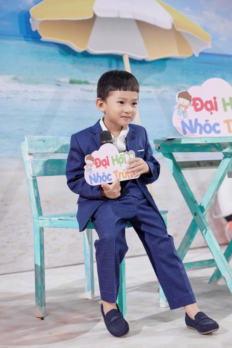 Con trai lương thế thành thúy diễm được bố mẹ cho ra nước ngoài nghỉ hè hưởng cuộc sống sang - 16