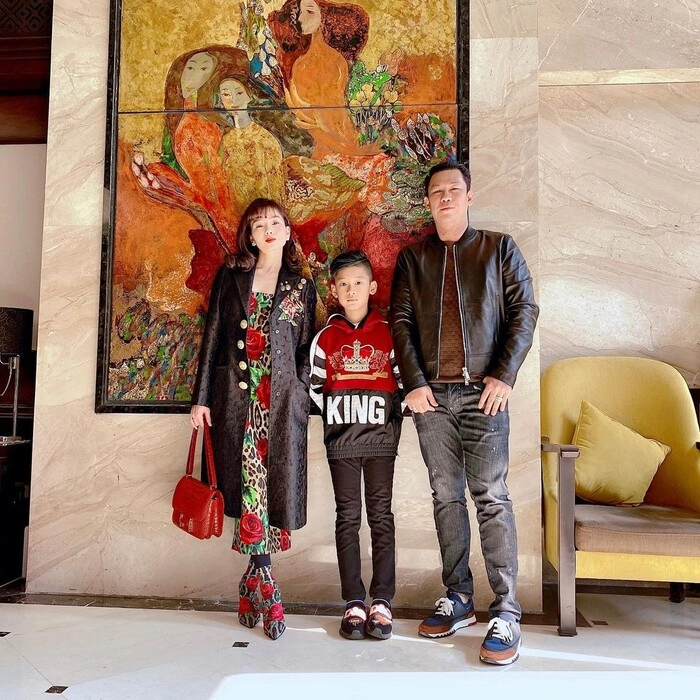 Con trai soái ca con gái mỹ nhân 6 cặp cha mẹ vip nhất việt nam vội nhận thông gia - 11