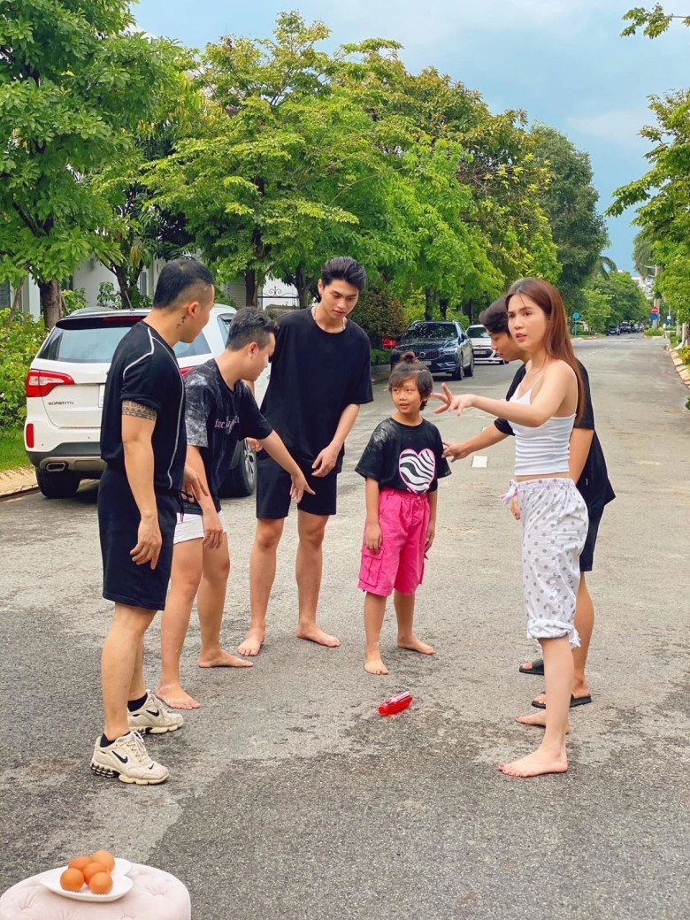 Con trai vũ khắc tiệp dọn về ở chung 2 ngày ngọc trinh tôi không ngờ con trai bé tí đã liều - 11