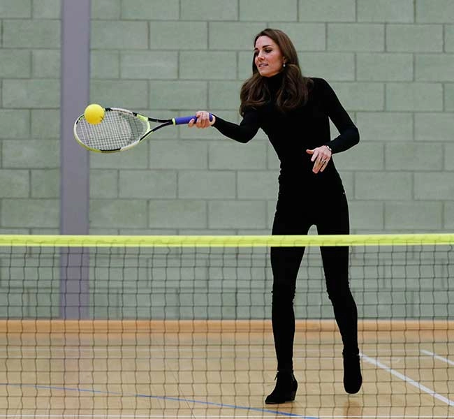 Công nương kate hiếm hoi hở bạo đi chơi tennis liệu có bị coi là phạm luật hoàng gia - 5