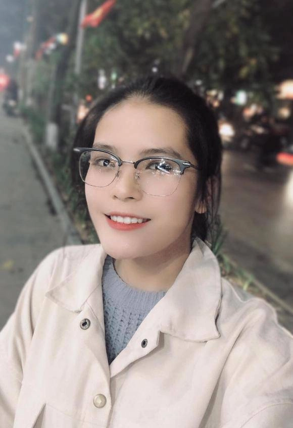 Cuộc sống của con gái ns giang còi sau khi bốmất ra khỏi nhà vườn 10000m2 với hai bàn tay trắng - 5
