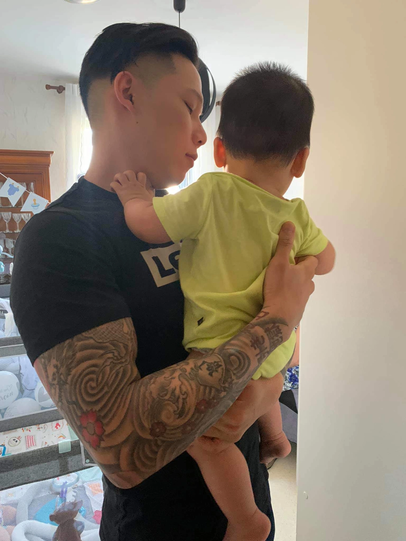 Cuộc sống mẹ con hằng bingboong ở pháp chồng cưng chiều bà nội cực quý cháu - 6