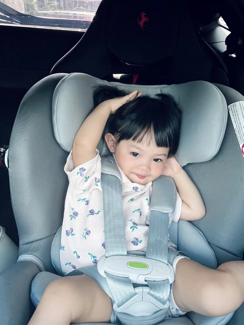 Cường đôla giận dỗi vì đàm thu trang chở con gái trên siêu xe 10 tỷ - 3