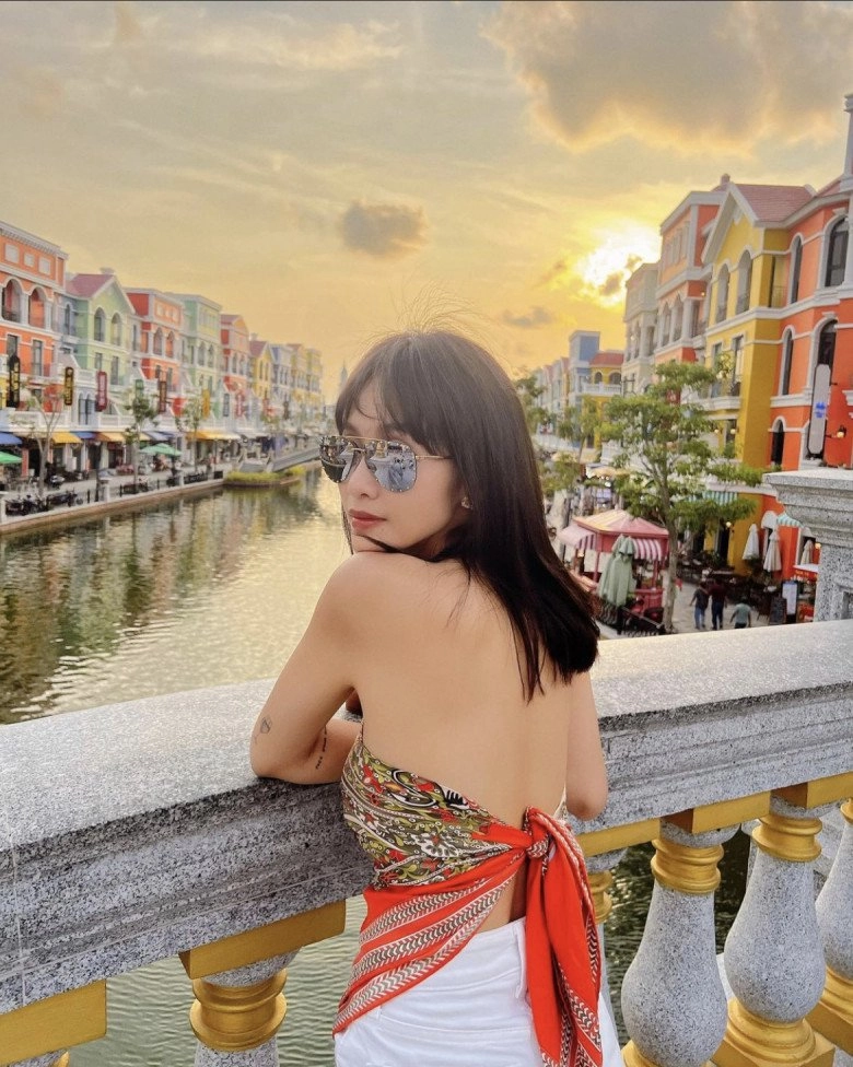 Cựu hot girl boxing ngoài đời ăn mặc khéo léo đẹp như nữ thần - 10