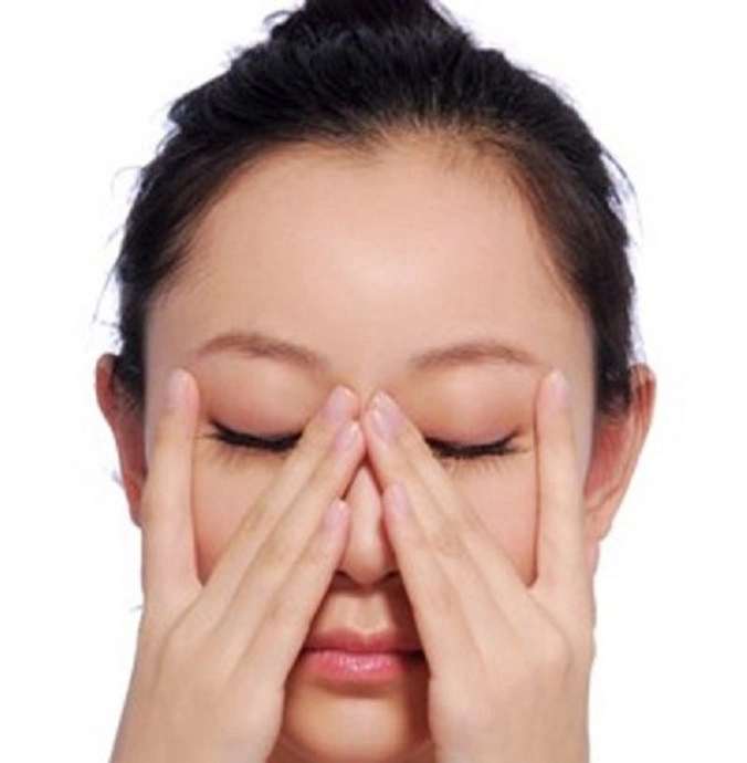 Da nàng trẻ trung đẩy lùi lão hoá nhờ những cách massage mặt đơn giản hiệu quả ngay tại nhà - 5