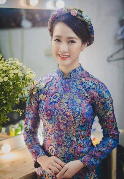 Đại úy công an được cao thái hà thanh bi tranh nhau yêu có vợ mỹ nhân và con gáixinh đẹp - 6