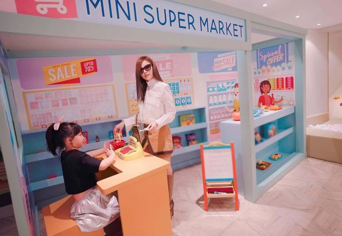 Đàm thu trang chiều con làm rạp chiếu phim trong nhà đại gia nhà 400 tỷ xây hẳn villa riêng - 6