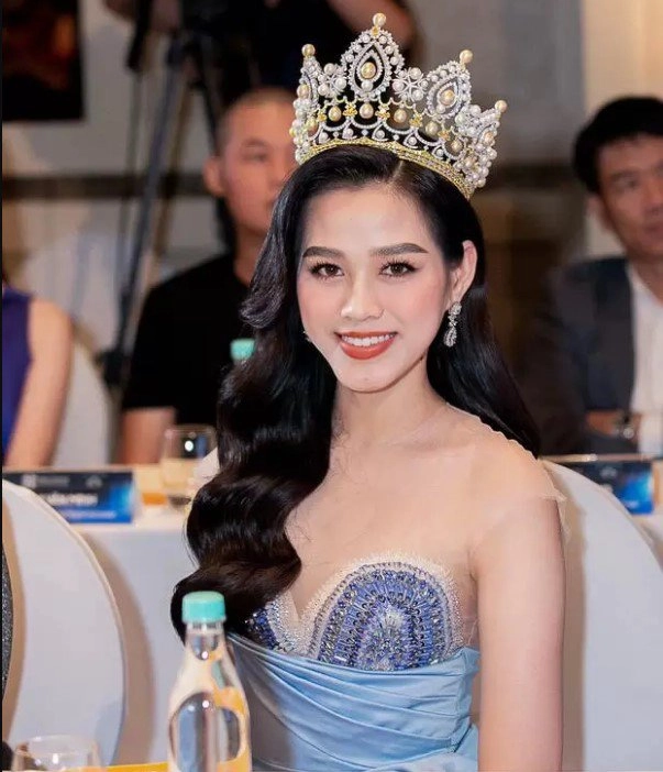 Dàn bông hậu trong 1 khung hình ai nấy 1 kiểu make-up riêng đỗ thị hà lạc quẻ - 9